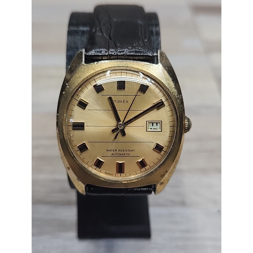 Vintage 1972 Men's Timex Automatic Watch Crosshair Dial W/Leather Strap-Working